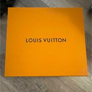 Med-large Louis Vuitton box